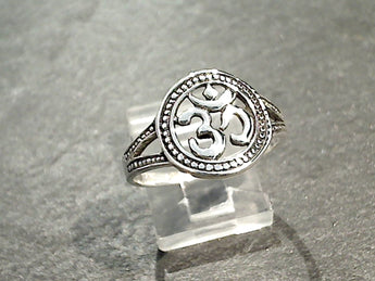 Size 7.5 Sterling Silver Om Symbol Ring