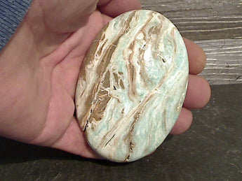 Caribbean Calcite 173g Palm Stone