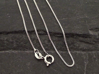 18" Thin Gauge .9mm Box Chain - Sterling Silver