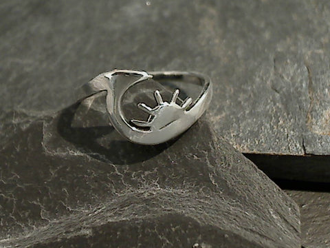 Size 7.75 Sterling Silver Wave And Sun Ring