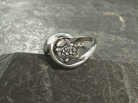 Size 8 Sterling Silver Sea Turtle Wave Ring