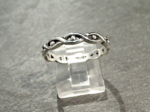 Size 7.5 Sterling Silver Ring