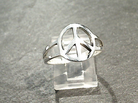 Size 4.75 Sterling Silver Peace Sign Ring