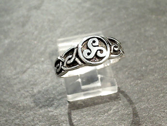 Size 6.75 Sterling Silver Celtic Triskele Ring