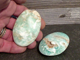 Caribbean Calcite 60g - 70g Palm Stone