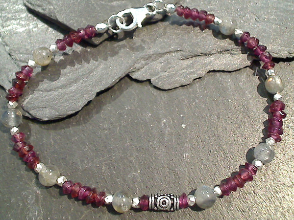 7.5" Garnet, Labradorite, Sterling Silver Bracelet