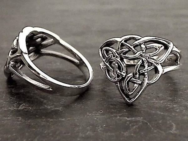 Size 7.5 Sterling Silver Celtic Style Ring